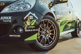Renault Clio Sport RS 197 - 12