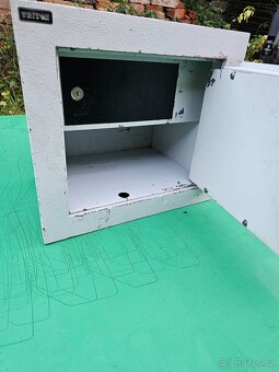 TREZOR NA ZAZDĚNÍ DO ZDI, PODLAHY - 12