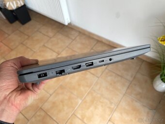 Herní notebook LOQ 15IAX9E - 12