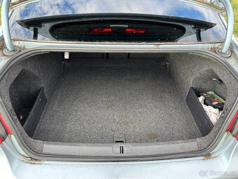 Volkswagen Passat B6; 2.0 TDI - 12