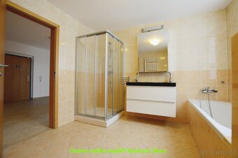 Pronájem velkého bytu s terasou, 2x park,stání, 2x sklep - 12