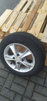 Ford fiesta - 12