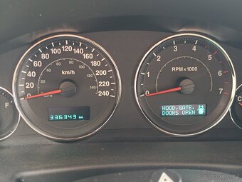 Jeep Commander 3.0 V6 CRD 160kw - tažné na 3,5T - 12