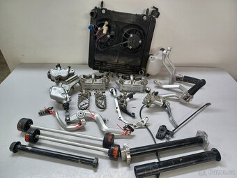 KTM LC8 950 - MOTOR NA DÍLY - 12