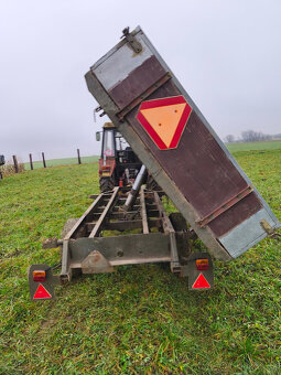 Přívěs za traktor, třístranný sklápěč,nosnost 4-5 tun, návěs - 12