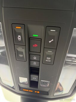 VW Touareg 3.0tdi 210 kw,3x Rline, Webasto, Vzduch, Dinaudio - 12