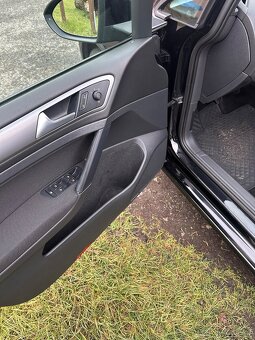VW GOLF 7-1.6TDI-77KW-PĚKNY STAV-NAVIGACE - 12