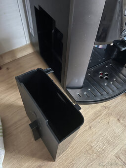 Kávovar Krups EA 819E Arabica Latte Quattro Force - TOP - 12