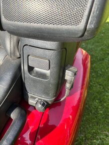 Honda GOLDWING - 12