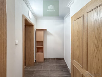 Pronájem prostorného bytu 3+1, 85 m² s parkovacím místem - 12