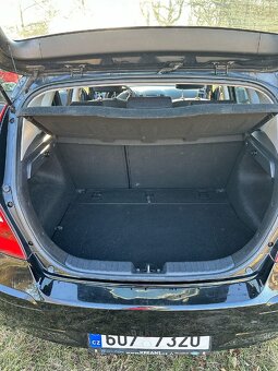 Hyundai i30 1.6 - 12