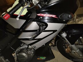 Honda CBR 125R - 12