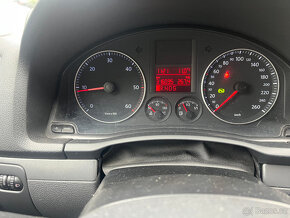 VOLKSWAGEN GOLF VARIANT  1,9 TDi  77 Kw  DSG AKCE - 12