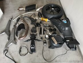 Ducati Hypermotard 939 Soubor dílů - 12