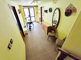 RD, pozemek 397 m2, užitná plocha 231 m2, zahrádka, přístavk - 12