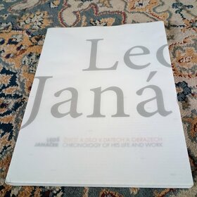 Knihy viz seznam níže - beletrie i odborná literatura - 12