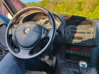 BMW E36 323i SEDAN 1997 originální ///M paket AvusBlau - 12