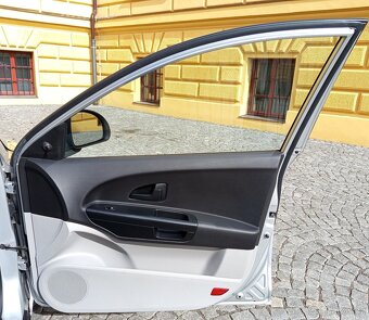 Kia Ceed 1.4i 80kW - 2009, 135.000KM, PO ROZVODECH - 12