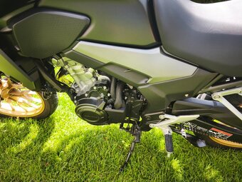 honda CB 500 X (2019) nový model 19", 6500km, kufr - 12