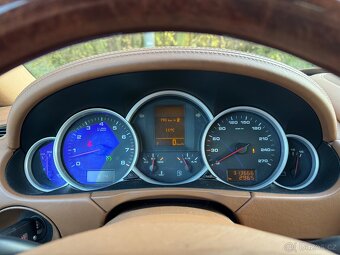 Porsche Cayenne,  4.5 / 250 kW - 12