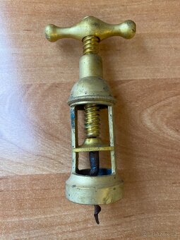 Sběratel nabízí staré vývrtky - 12