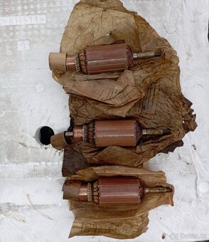 Nové originální náhradní díly z vojenského depozitu - 12