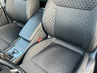 Škoda Superb Combi 2.0 TDI - 12