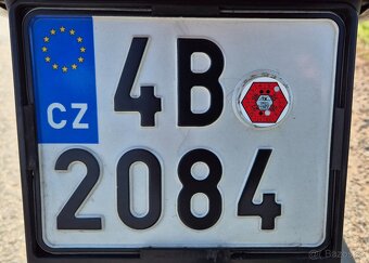 Suzuki Burgman AN 250 - 12