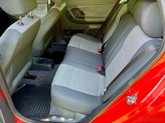 škoda fabia kombi 1.2 44kw 2010 141tkm HEZKÁ - 12