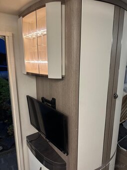 Prodám luxusní karavan HOBBY PRESTIGE 560, r.v. 2022 - 12