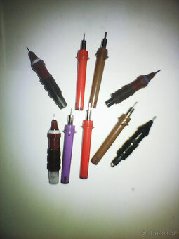 PRODÁM PERA A ŠABLONY ROTRING - 12