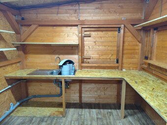 Sezónní prodejní stánek - 12