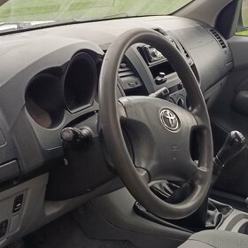 Toyota hilux 5mist 1 majitel od - 12