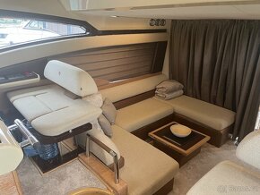 Motorová jachta Azimut 47 Fly - 12