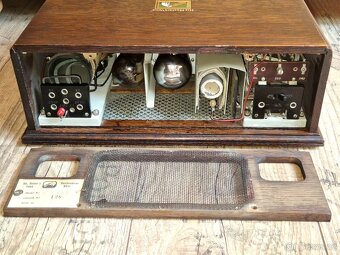 Starožitné rádio His Master's Voice, (Marconi), model 246 D - 12