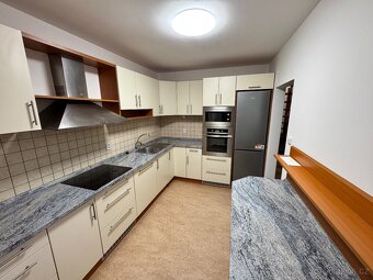 Pronájem rod. domu Kladeruby - 12