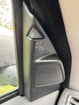 Volvo XC90 2,4 D5 AWD CZ 7 míst DPH - 12