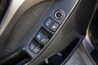 Hyundai Elantra 1.6i D-CVVT Style - 12