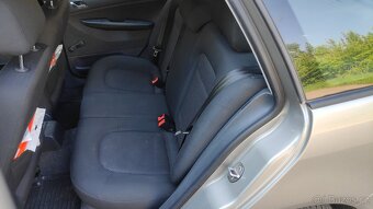 Škoda Fabia, 1,4 16V 74kw klima,bez koroze - 12