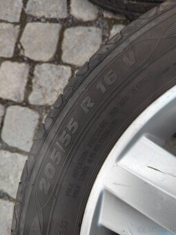 Prodám orig alu 16 škoda Octavia I 5x100 ET 42 letní pneu - 12
