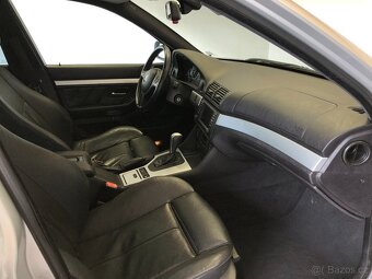 BMW 530D TOURING - 12