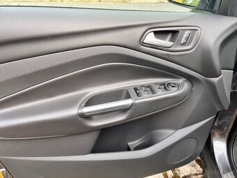 Ford Kuga 1.5i 110 kw najeto 73tis.km jeden majitel v ČR - 12