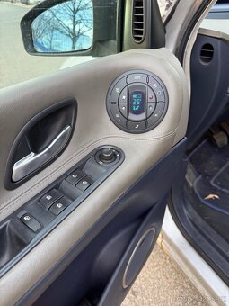 Renault Espace IV 2006 2.2 dCi - 12