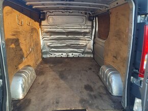 Opel Vivaro 2.0 DCi  tažné - 12