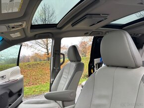 Sienna 3.5 V6 4WD automat 7 místné DPH sleva 50 000 Kč - 12