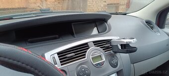 Renault Grand Scenic 1,9dci 96kw - 12
