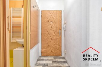 Pronájem bytu v os. vlast. o velikosti 1+kk/21 m2 + zasklená - 12