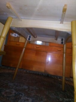 Prodám různý nábytek, kulatý rozkládací stůl - 12