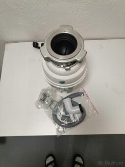 Drtiče odpadu+vysoušeče rukou - 12