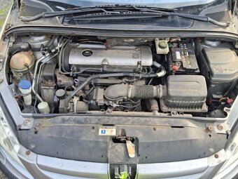 Peugeot 307 kombi 2,0i 16V - 12